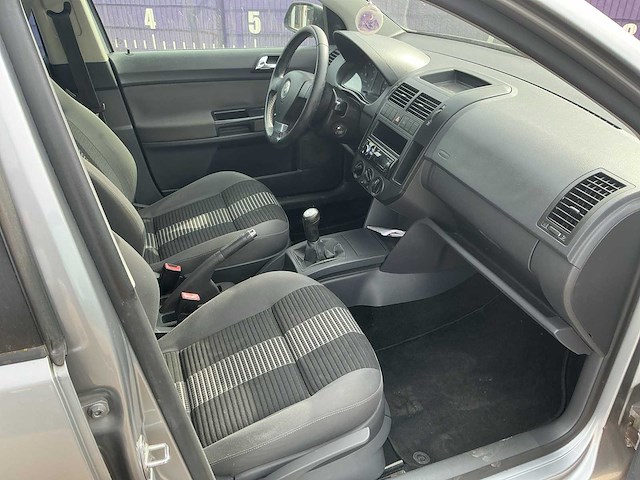 2008 - volkswagen - polo - 1.2-12v trendline - personenauto - afbeelding 7 van  11