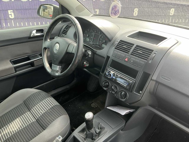 2008 - volkswagen - polo - 1.2-12v trendline - personenauto - afbeelding 9 van  11