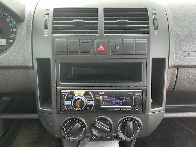 2008 - volkswagen - polo - 1.2-12v trendline - personenauto - afbeelding 10 van  11