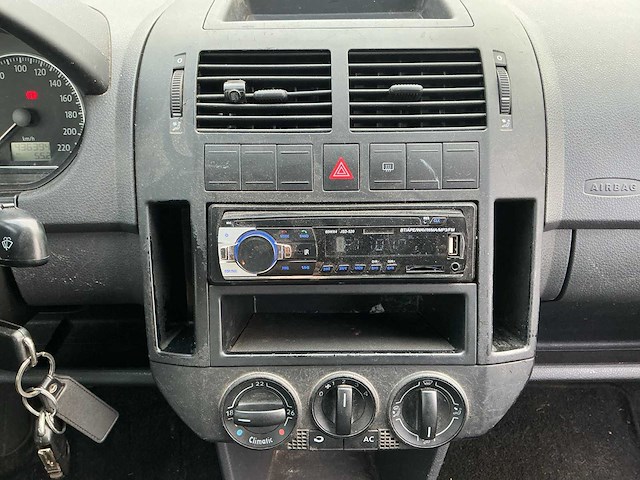 2008 - volkswagen - polo - 1.4 tdi optive - personenauto - afbeelding 8 van  12