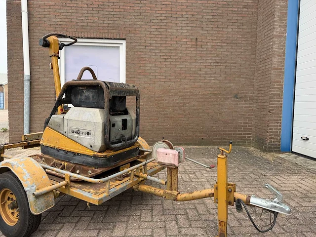 2008 - wacker - dpu 6055 6t met aanhanger - plate compactor - afbeelding 9 van  12
