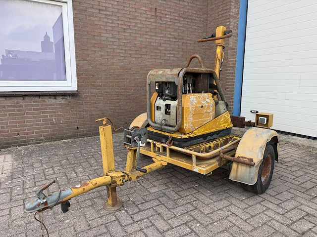 2008 - wacker - dpu 6055 6t met aanhanger - plate compactor - afbeelding 1 van  9