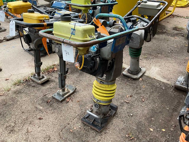 2008 ammann avs 68-4 trilstamper - afbeelding 1 van  3