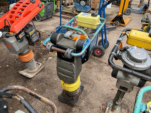 2008 ammann avs 68-4 trilstamper - afbeelding 3 van  3