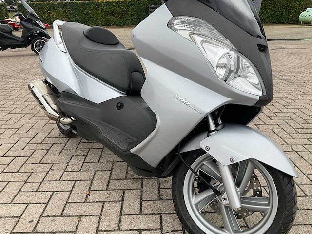 2008 aprilia scooter atlantic 500 sprint motorfiets - afbeelding 13 van  14