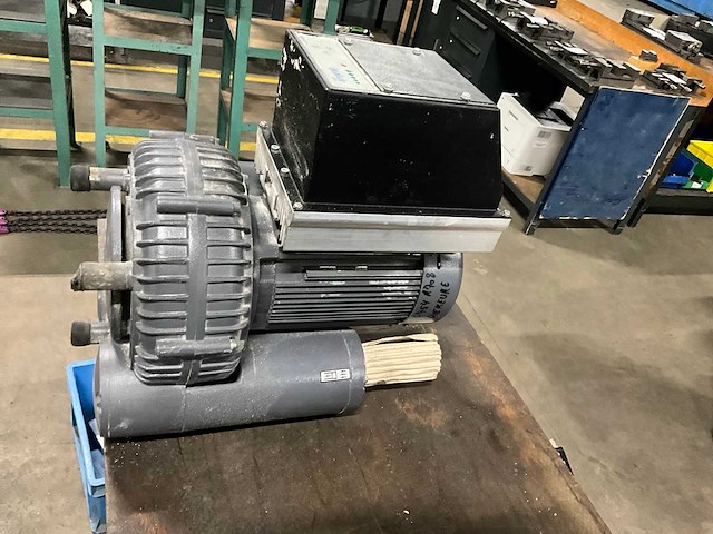 2008 becker sv 8.130/2-492 vacuümpomp - afbeelding 3 van  6