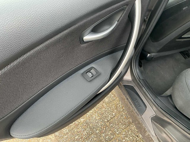 2008 bmw 120i 1-serie personenauto - afbeelding 6 van  32