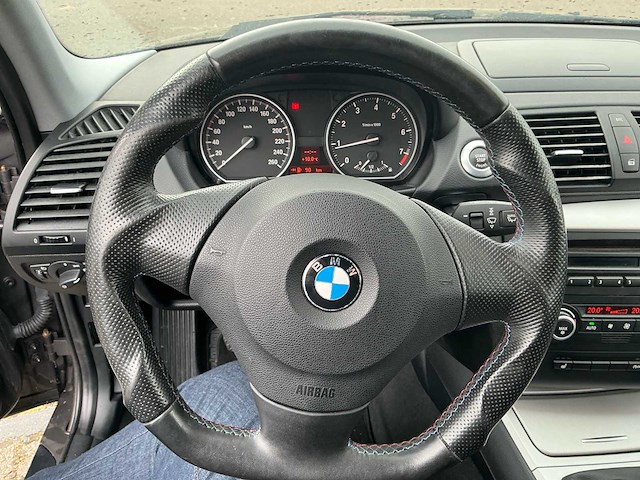 2008 bmw 120i 1-serie personenauto - afbeelding 13 van  32