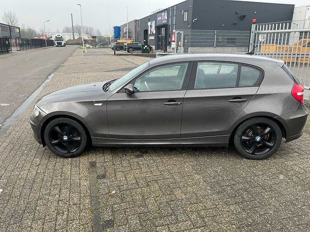 2008 bmw 120i 1-serie personenauto - afbeelding 11 van  32