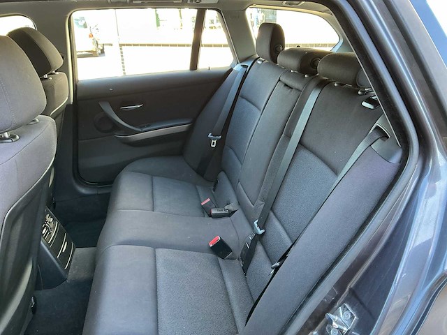 2008 bmw 320i touring personenauto - afbeelding 15 van  27