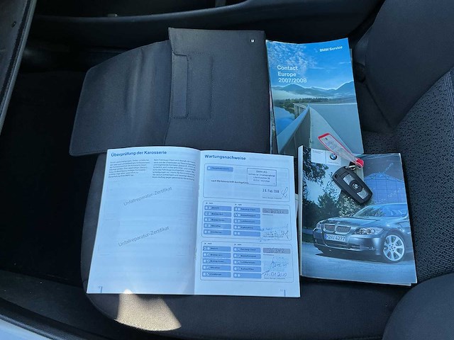 2008 bmw 320i touring personenauto - afbeelding 19 van  27