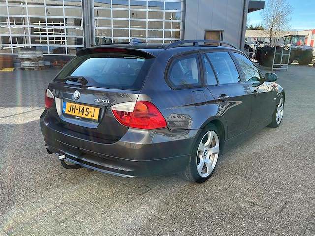 2008 bmw 320i touring personenauto - afbeelding 24 van  27
