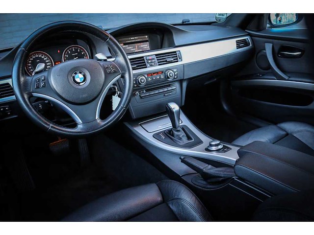 2008 bmw 3serie 335i high executive -car 71-hbt-4 - afbeelding 18 van  21