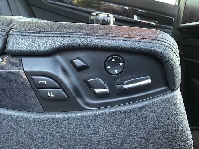 2008 bmw 750li personenauto - afbeelding 30 van  43