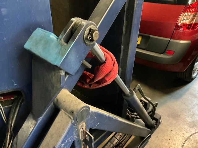 2008 bouwmeester metaal kistenkantelaar - afbeelding 5 van  17