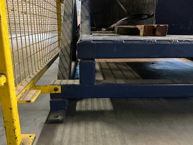 2008 bouwmeester metaal kistenkantelaar - afbeelding 7 van  17