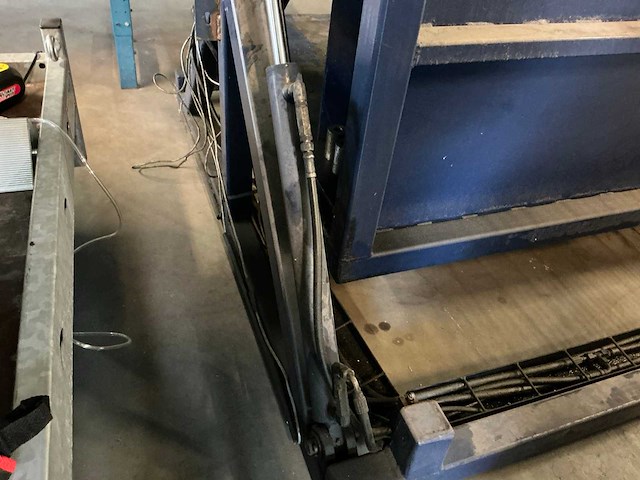 2008 bouwmeester metaal kistenkantelaar - afbeelding 16 van  17