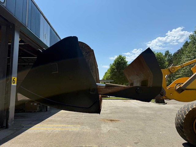 2008 caterpillar hoogkiepbak 7m3 - s2000 opname - afbeelding 12 van  23