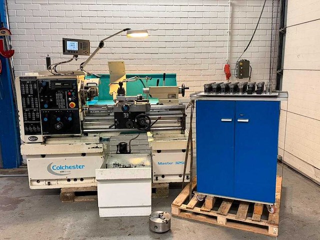 2008 colchester master 3250 universele draaibank - afbeelding 1 van  10