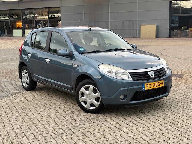 2008 dacia sandero 1.4 lauréate personenauto - afbeelding 1 van  9