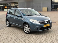 2008 dacia sandero 1.4 lauréate personenauto - afbeelding 1 van  9