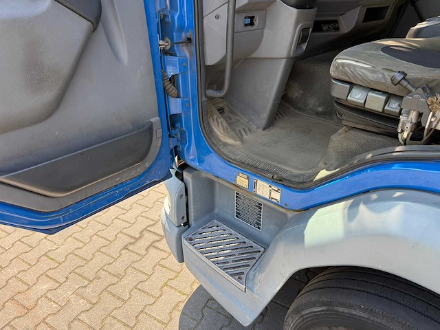 2008 daf lf vrachtwagen met hiab autolaadkraan - afbeelding 28 van  41