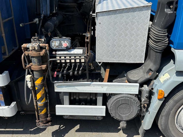 2008 daf lf vrachtwagen met hiab autolaadkraan - afbeelding 38 van  41