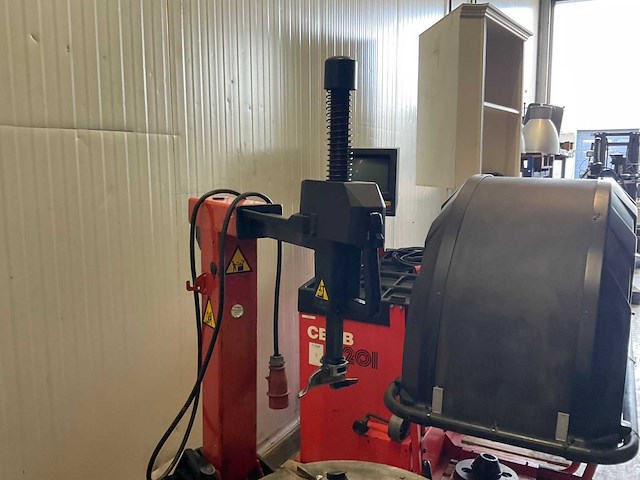 2008 explora boxer a22-20 banden de-en montageapparaat - afbeelding 5 van  8