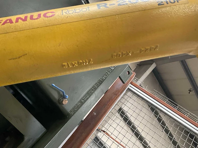 2008 fanuc r-2000ib 210f transportrobot - afbeelding 28 van  33