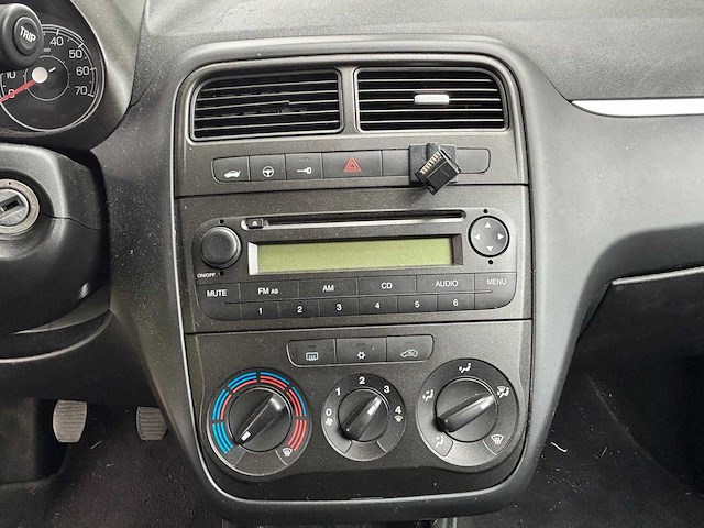2008 fiat grande punto 1.2 dynamic airco personenauto - afbeelding 17 van  18