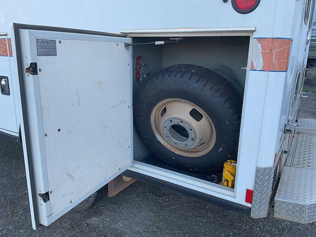 2008 ford f-350 xlt super duty ambulance bedrijfswagens - afbeelding 19 van  34