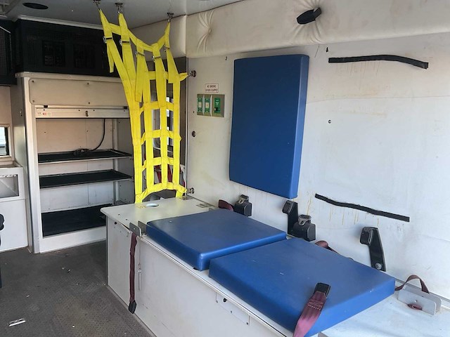 2008 ford f-350 xlt super duty ambulance bedrijfswagens - afbeelding 29 van  34