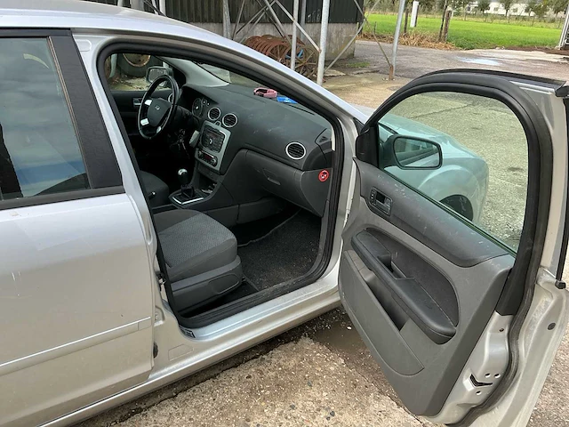 2008 ford focus 1.6-16v ambiente personenauto - afbeelding 9 van  16