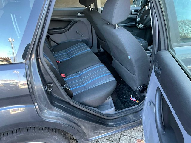 2008 ford focus wagon personenauto (62-gpd-4) - afbeelding 21 van  46