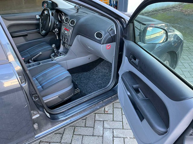 2008 ford focus wagon personenauto (62-gpd-4) - afbeelding 22 van  46