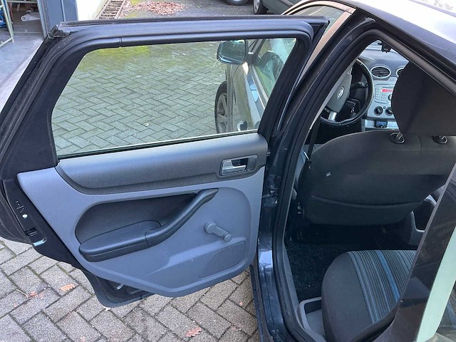 2008 ford focus wagon personenauto (62-gpd-4) - afbeelding 29 van  46
