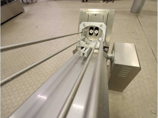 2008 g. mondini e 365 t trayseal verpakkingslijn - afbeelding 9 van  20