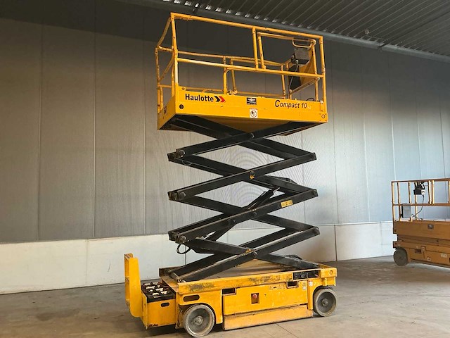 2008 haulotte compact 10 hoogwerker - afbeelding 12 van  15