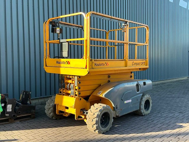 2008 haulotte compact 12rte hoogwerker - afbeelding 1 van  13