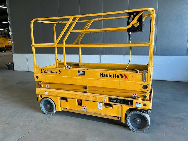 2008 haulotte compact 8 hoogwerker - afbeelding 1 van  15