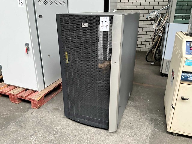 2008 hp 10622 g2 22u serverrack - afbeelding 1 van  6