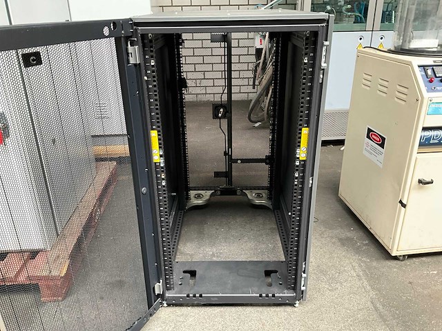 2008 hp 10622 g2 22u serverrack - afbeelding 5 van  6