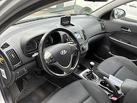 2008 hyundai i30 cw 1.6i dynamic personenauto - afbeelding 2 van  27