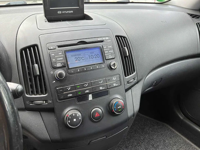 2008 hyundai i30 cw 1.6i dynamic personenauto - afbeelding 6 van  27
