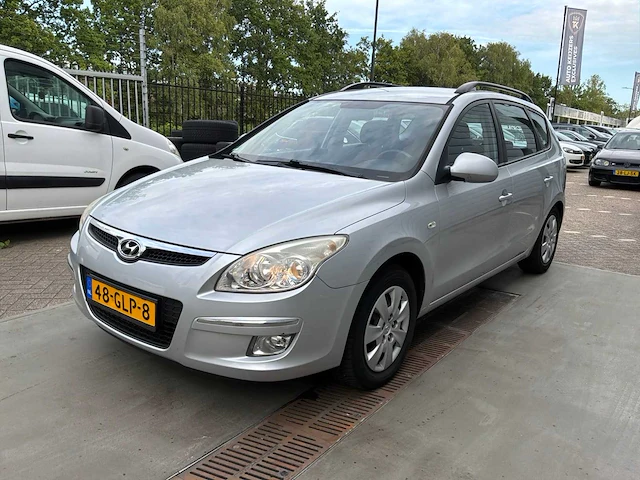 2008 hyundai i30 cw 1.6i dynamic personenauto - afbeelding 1 van  27