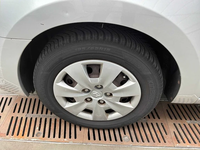 2008 hyundai i30 cw 1.6i dynamic personenauto - afbeelding 19 van  27