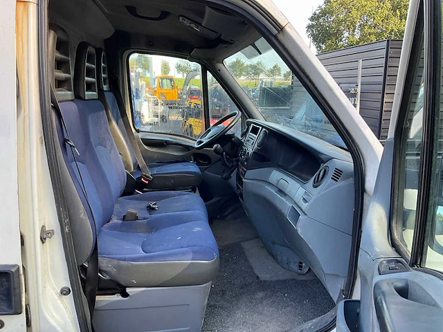 2008 iveco daily 35c12v bedrijfswagen 3-vnf-83 - afbeelding 32 van  42