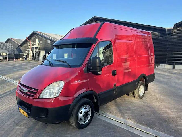 2008 iveco daily 50c18 bedrijfswagen - afbeelding 1 van  12