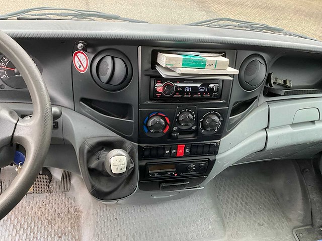 2008 iveco daily bedrijfswagen 21-vvf-7 - afbeelding 17 van  38