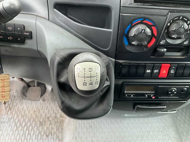 2008 iveco daily bedrijfswagen 21-vvf-7 - afbeelding 31 van  38